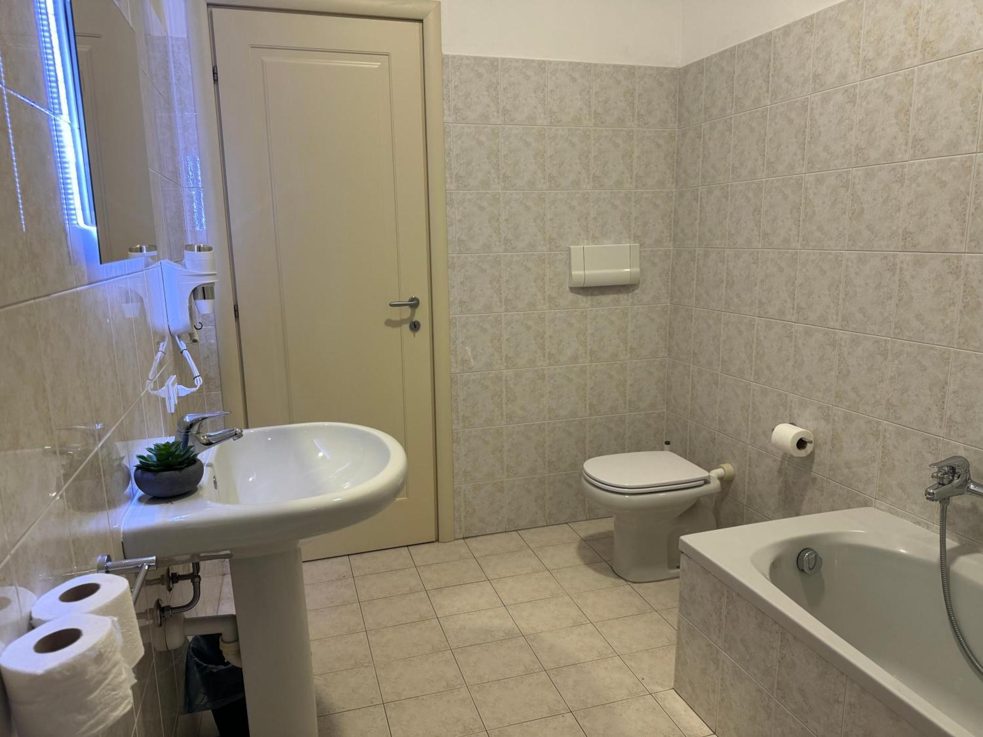 Feel - Bellavista Suites Bergamo Zewnętrze zdjęcie